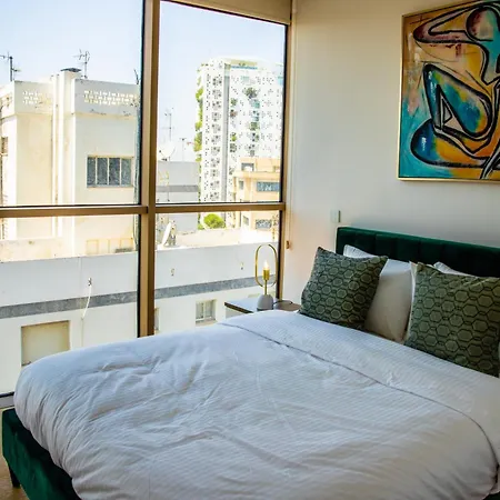 Luxury 2br Center 360 With Pool, Gym, Sauna Apartman