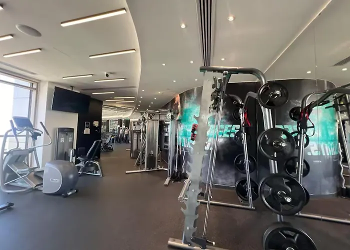 Luxury 2br Center 360 With Pool, Gym, Sauna Διαμέρισμα