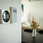 Luxury 2br Center 360 With Pool, Gym, Sauna Апартаменты Никосия