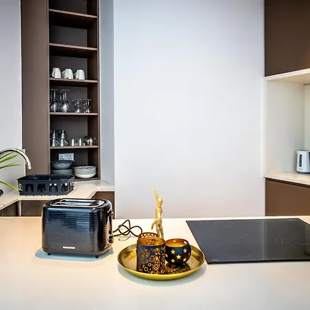 Luxury 2br Center 360 With Pool, Gym, Sauna Nicosie