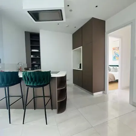 Luxury 2br Center 360 With Pool, Gym, Sauna * Lefkoşa