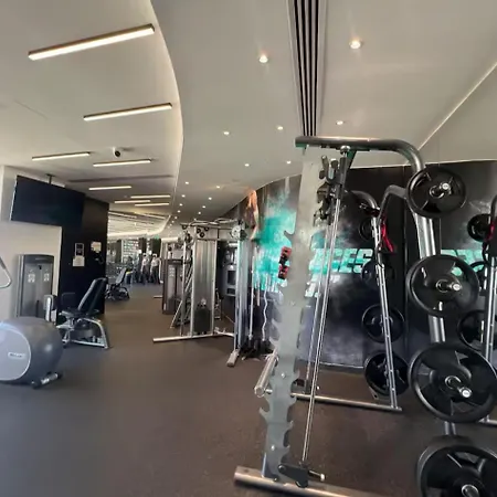 Luxury 2br Center 360 With Pool, Gym, Sauna Apartment