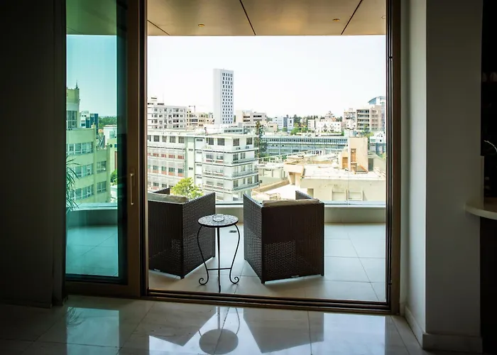 Luxury 2br Center 360 With Pool, Gym, Sauna Appartement *