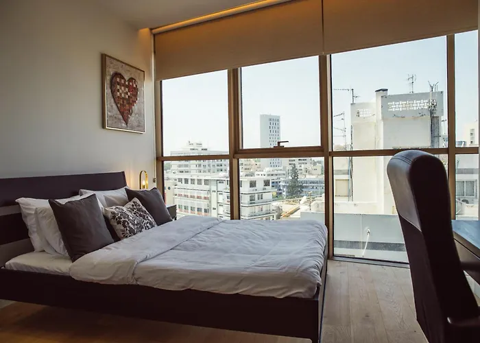 Luxury 2br Center 360 With Pool, Gym, Sauna Nicosie