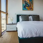 Appartement Luxury 2br Center 360 With Pool, Gym, Sauna *
