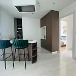 Luxury 2br Center 360 With Pool, Gym, Sauna * Nicosie